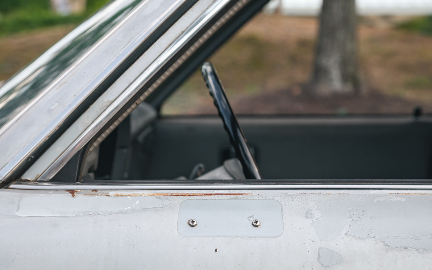 No side mirrors were included on the car. JDM fender mirrors run several hundred dollars. I am not sure how to deal with this, but being a 70's vehicle blind spots are not really a thing so I'm not in a major rush to resolve this.